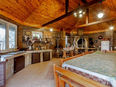 будинок за адресою Луговий пров.