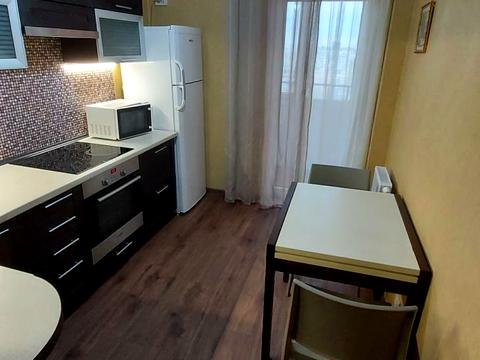 квартира за адресою Богатирська вул., 6-А