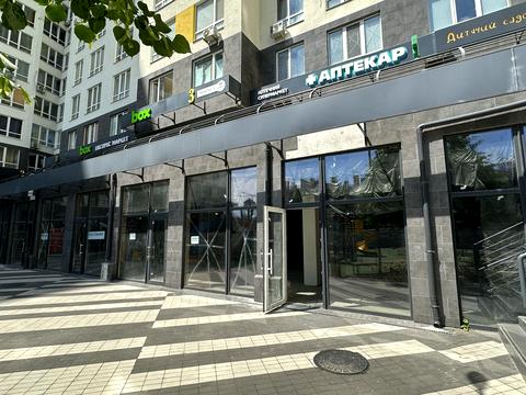 комерційна за адресою Університетська вул., 1