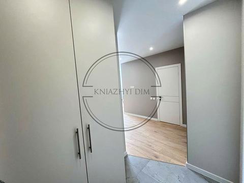 квартира за адресою Дніпровська набережна вул., 17-К