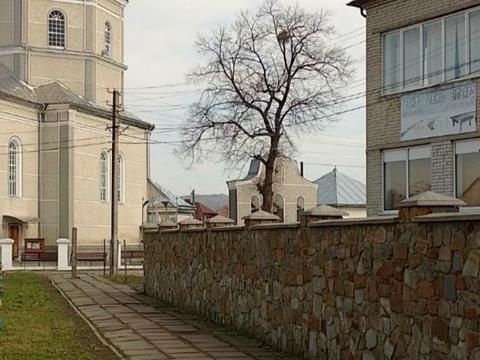 коммерческая по адресу Андрея Шептицкого ул., 5