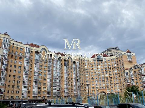 комерційна за адресою Володимира Івасюка просп. (Героїв Сталінграду), 6