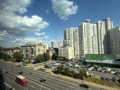 комерційна за адресою Миколи Міхновського бульв. (Дружби Народів), 13