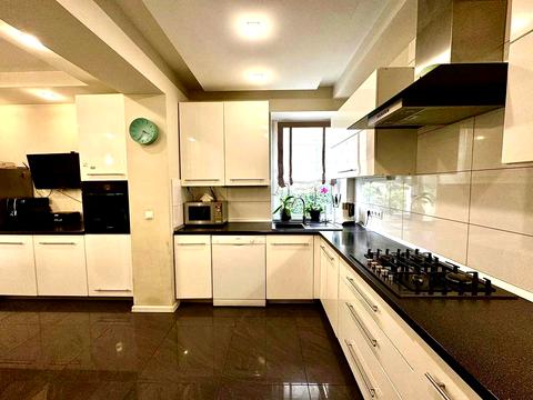 будинок за адресою Вишнева вул., 47