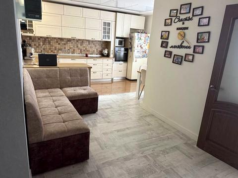 квартира по адресу Радужный массив ул., 15/4