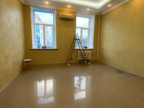 комерційна за адресою Золотоустівська вул., 2/4