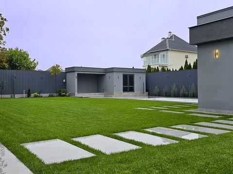 будинок за адресою Квітнева, 8