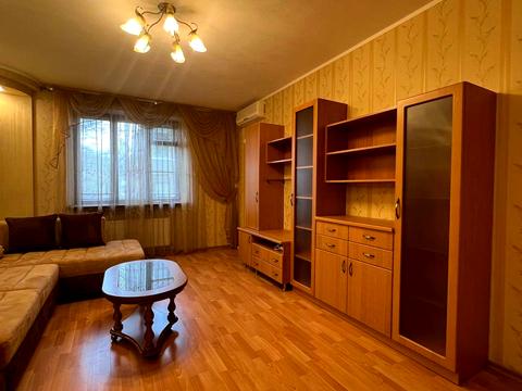квартира за адресою Соборна вул. (Радянська), 12