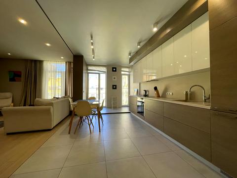 квартира за адресою Регенераторна вул., 4