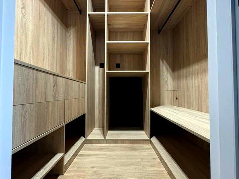 квартира за адресою Дніпровська набережна вул., 15-К