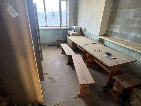 комерційна за адресою Шкільна вул., 1