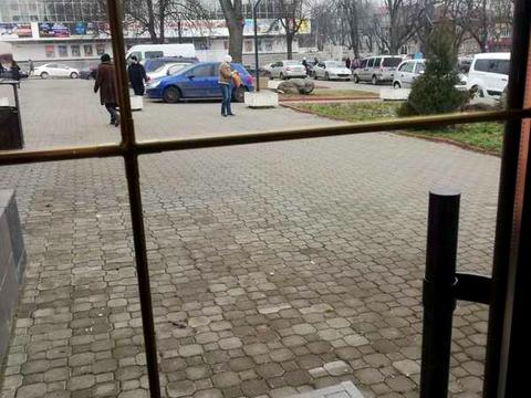 комерційна за адресою Героїв Майдану вул. (Театральна), 10