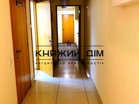 комерційна за адресою Дмитрівська вул., 69