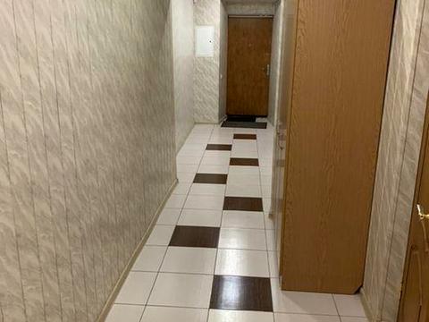 комерційна за адресою Володимирська вул., 82