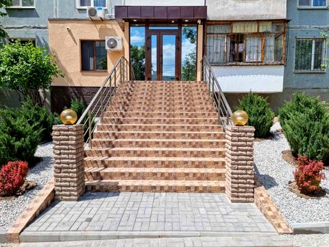 комерційна за адресою Запорізька вул., 5