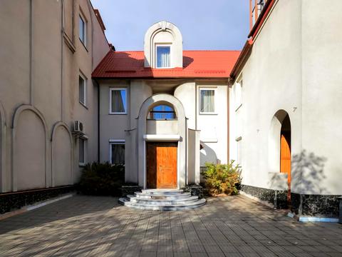 коммерческая по адресу Черняховського ул., 36