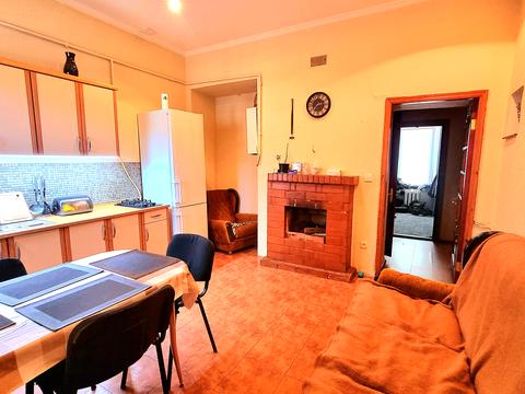 квартира за адресою Толстого Льва пл., 21