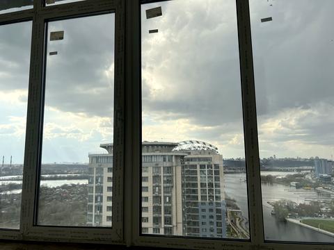 коммерческая по адресу Днепровская набережная ул., 14