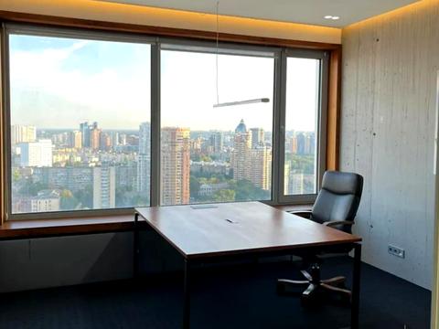 комерційна за адресою Кловський узвіз, 7а