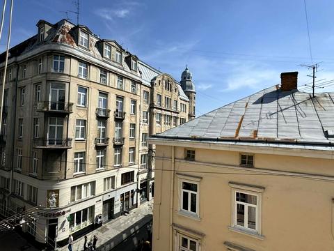 квартира по адресу Братьев Рогатинцев ул., 7