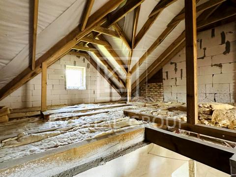 будинок за адресою Миколи Руденка вул. (Руденка)