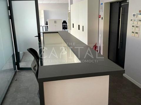 комерційна за адресою Митрополита Василя Липківського вул. (Урицького), 14