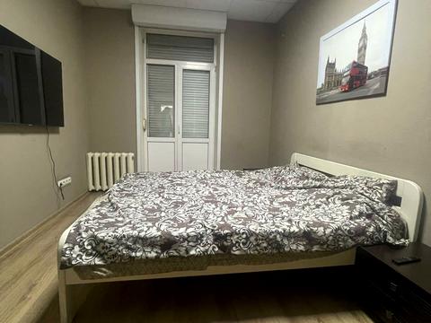 квартира за адресою Дмитра Яворницького просп. (Карла Маркса), 46