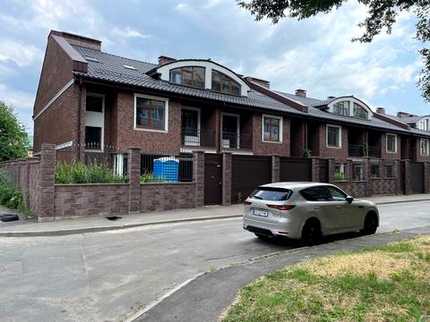 будинок за адресою Феофіла Яновського вул., 1В