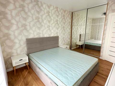 квартира за адресою Дніпровська набережна вул., 18-Б