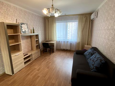 квартира за адресою Софії Русової вул., 1-Б