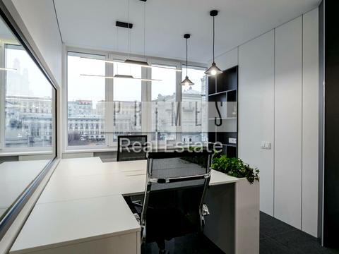 комерційна за адресою Володимирська вул., 51/53