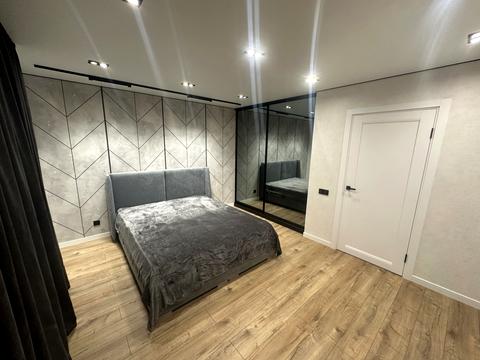 квартира за адресою Академіка Ющенка вул., 5