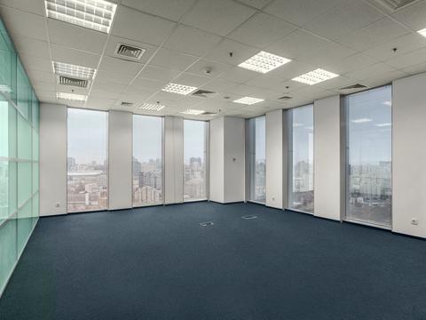 коммерческая по адресу Николая Амосова ул., 12