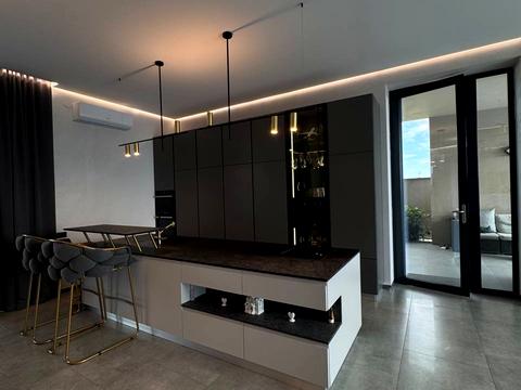 дом по адресу Центральна