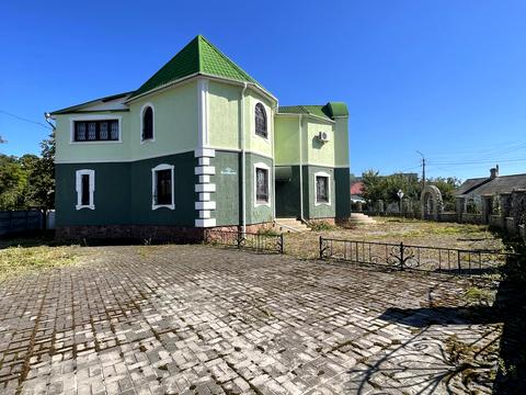 коммерческая по адресу Острог, Соборна, 2А