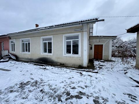 коммерческая по адресу Визволення, 33 б