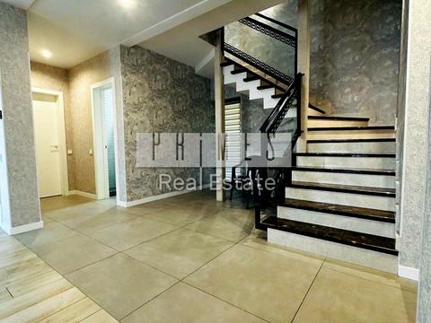 будинок за адресою Лютнева вул.