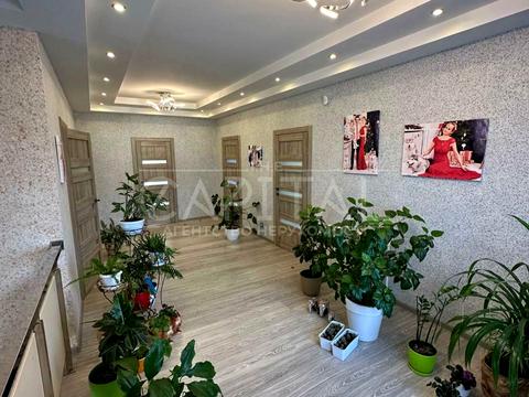 комерційна за адресою Чубинського, 24
