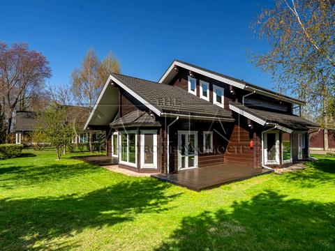 будинок за адресою Центральна вул.