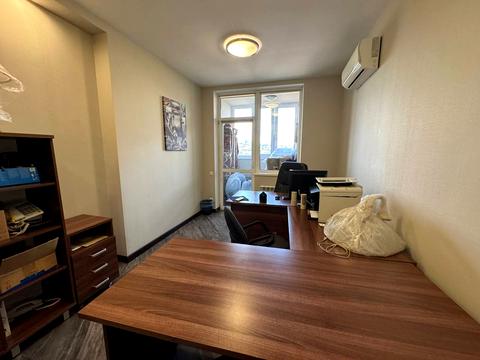 комерційна за адресою Саперно-Слобідська вул., 22