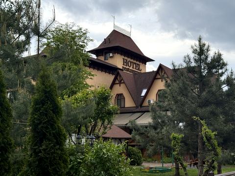 комерційна за адресою Берестейський просп. (Перемоги), 8-А