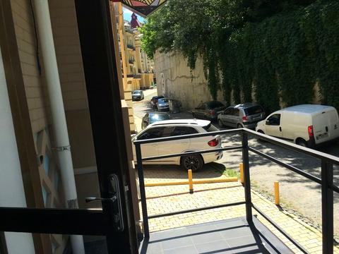 комерційна за адресою Кожум'яцька вул., 12-В