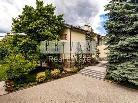 будинок за адресою каштанова