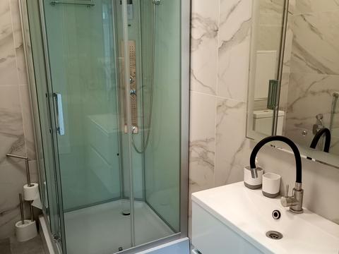 квартира за адресою Богатирська вул., 30а