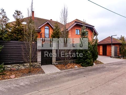 будинок за адресою Вереснева вул.