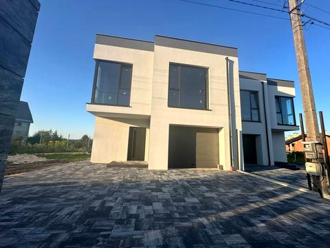 будинок за адресою Степана Бандери вул.