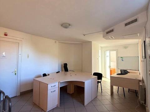 коммерческая по адресу Смелых ул., 5