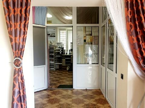 комерційна за адресою Авіаконструктора Антонова вул., 4а