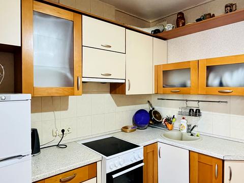 квартира за адресою Анни Ахматової вул., 15