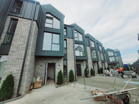 дом по адресу Радужная ул.